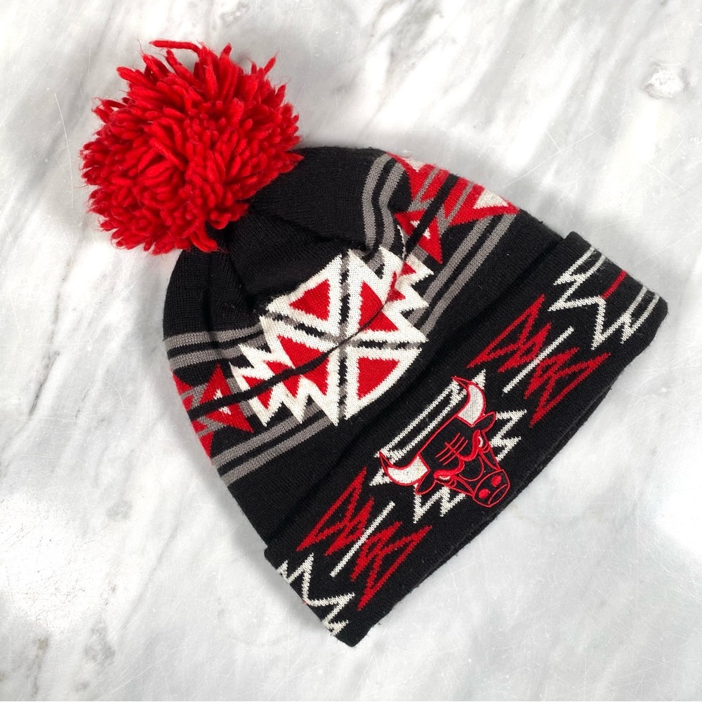 Mitchell & Ness‎ Chicago Bulls Cuffed NBA Basketball Skully Beanie Pom Hat Cap